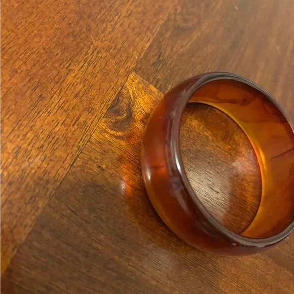 Bakelite Wide Iced Tea Bracele - Picture 5 of 14